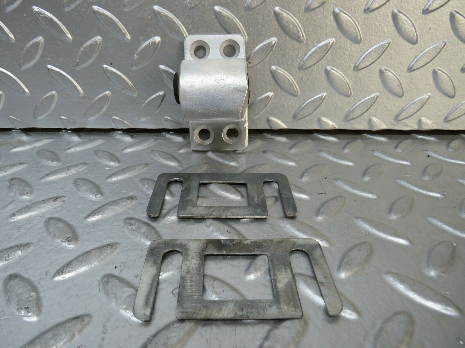 23345 Mercedes-Benz W116 350SE Door Lock Latch Left Side