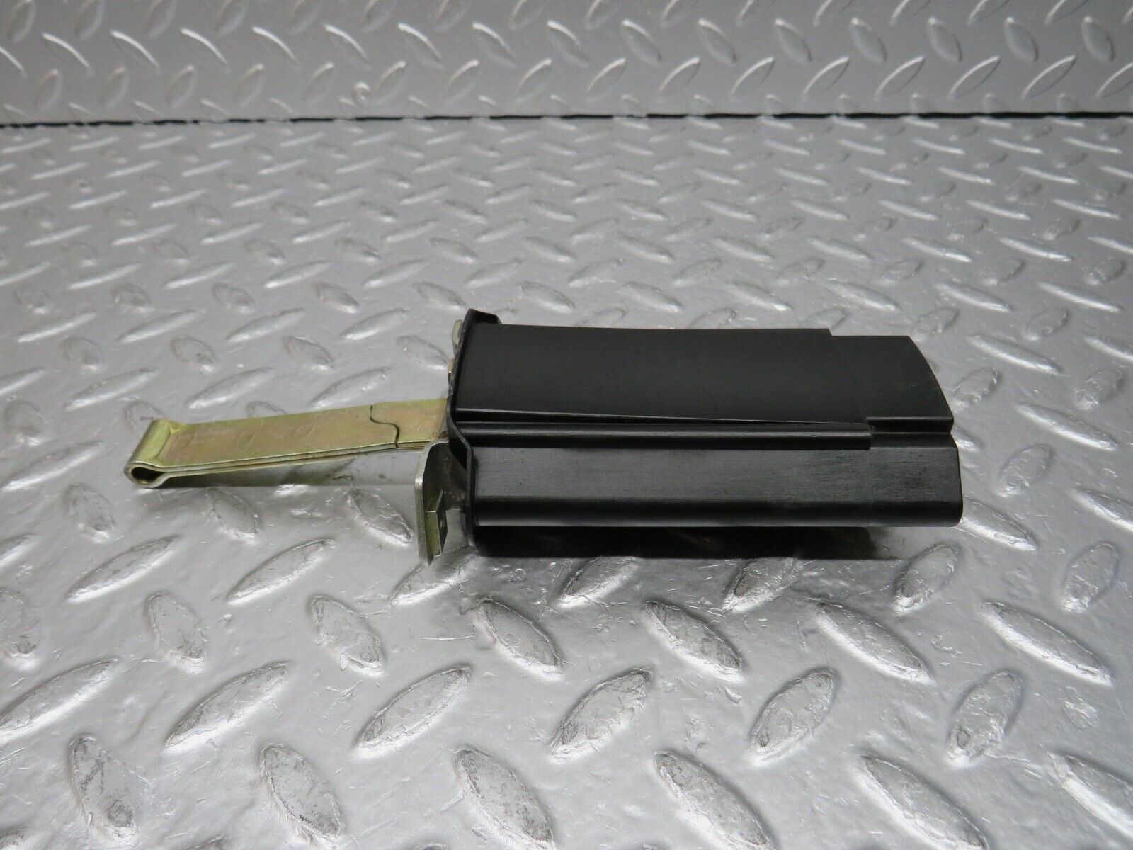 32438 Mercedes-Benz S124 300TE Wagon Door Safety Check Strap