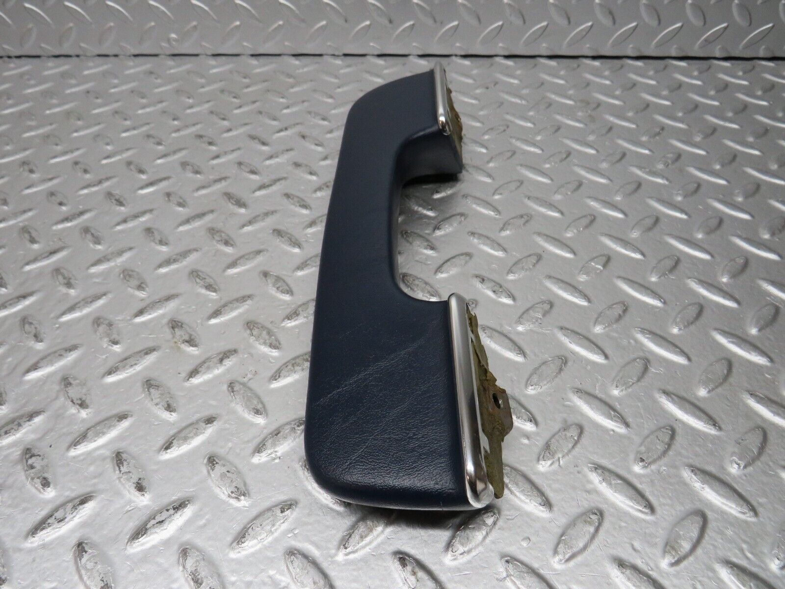 31983 Mercedes-Benz W123 230E Rear Left Interior Door Handle 1239701901