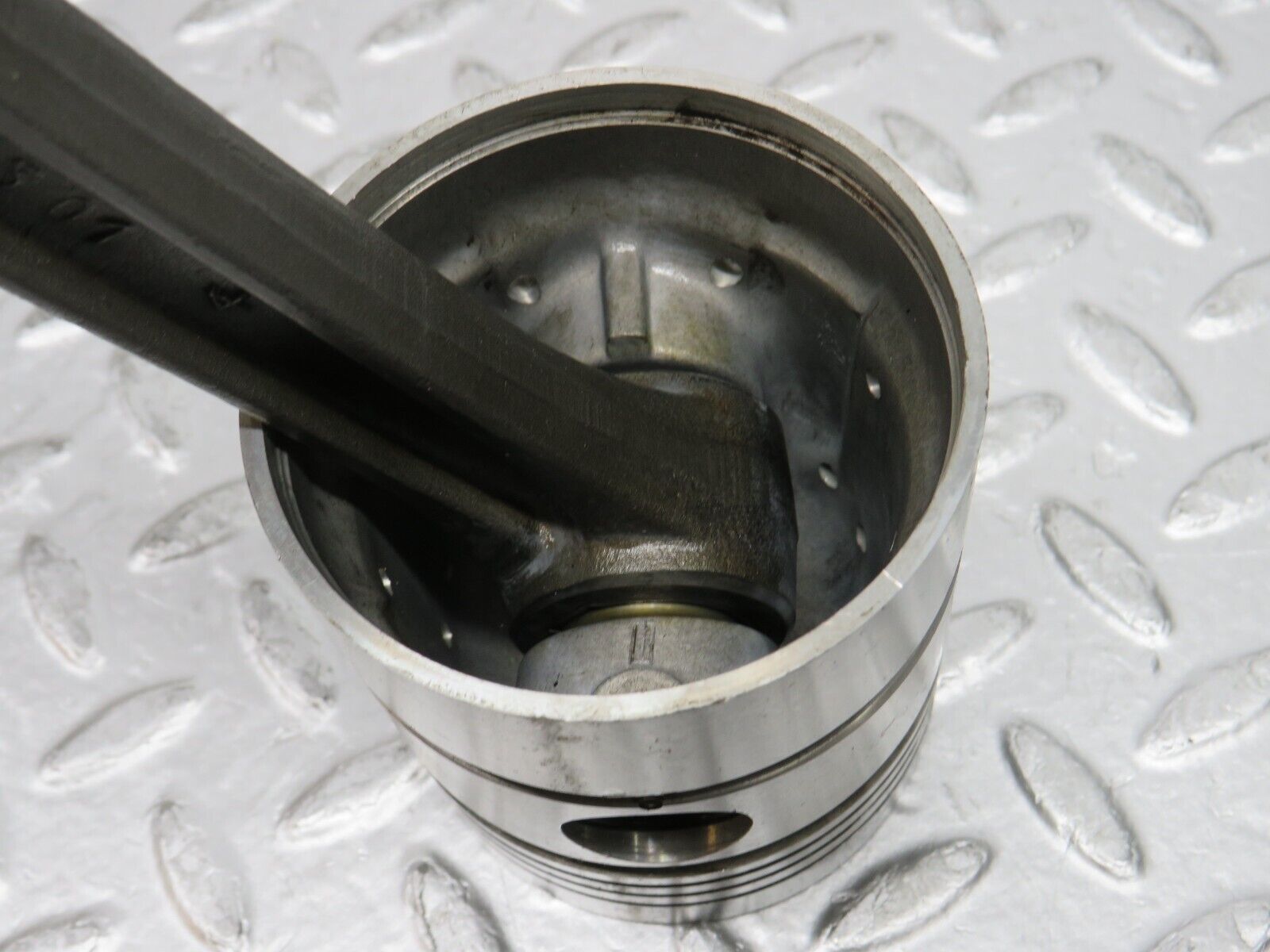 0299 Mercedes-Benz W120 Ponton Piston With Connecting Rod 76.44mm 6360380301