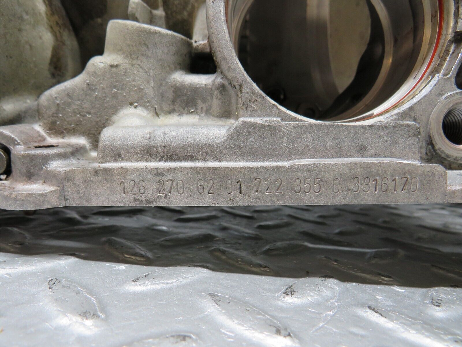 36399 Mercedes-Benz W126 420SE Automatic Gearbox Housing 722.355 1262706201 1262713701