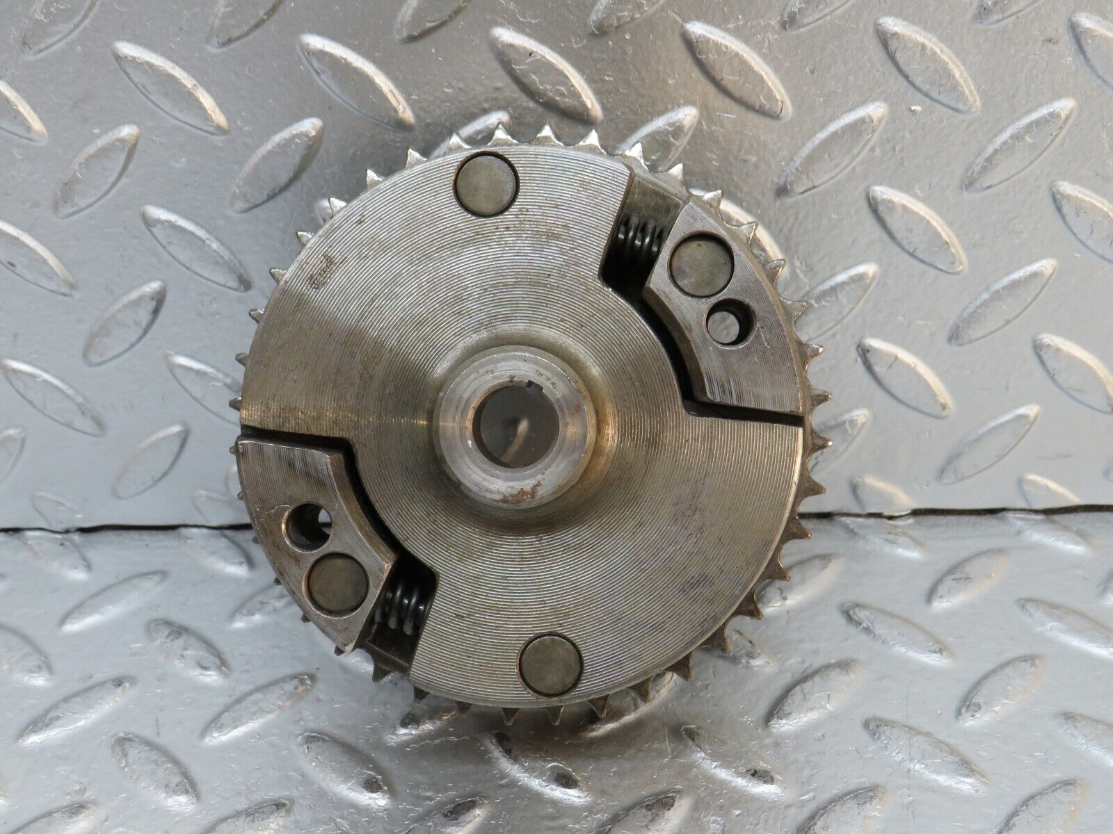 0333 Mercedes-Benz W123 220D Injection Pump Gear Sprocket