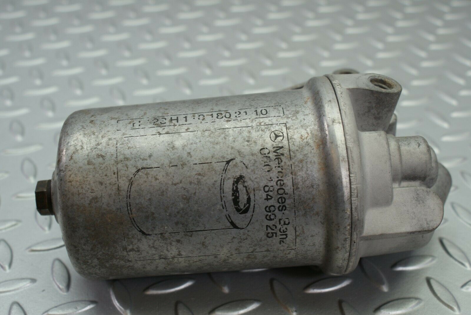 2869 Mercedes-Benz C123 280CE Coupe Oil Filter House 1101802611