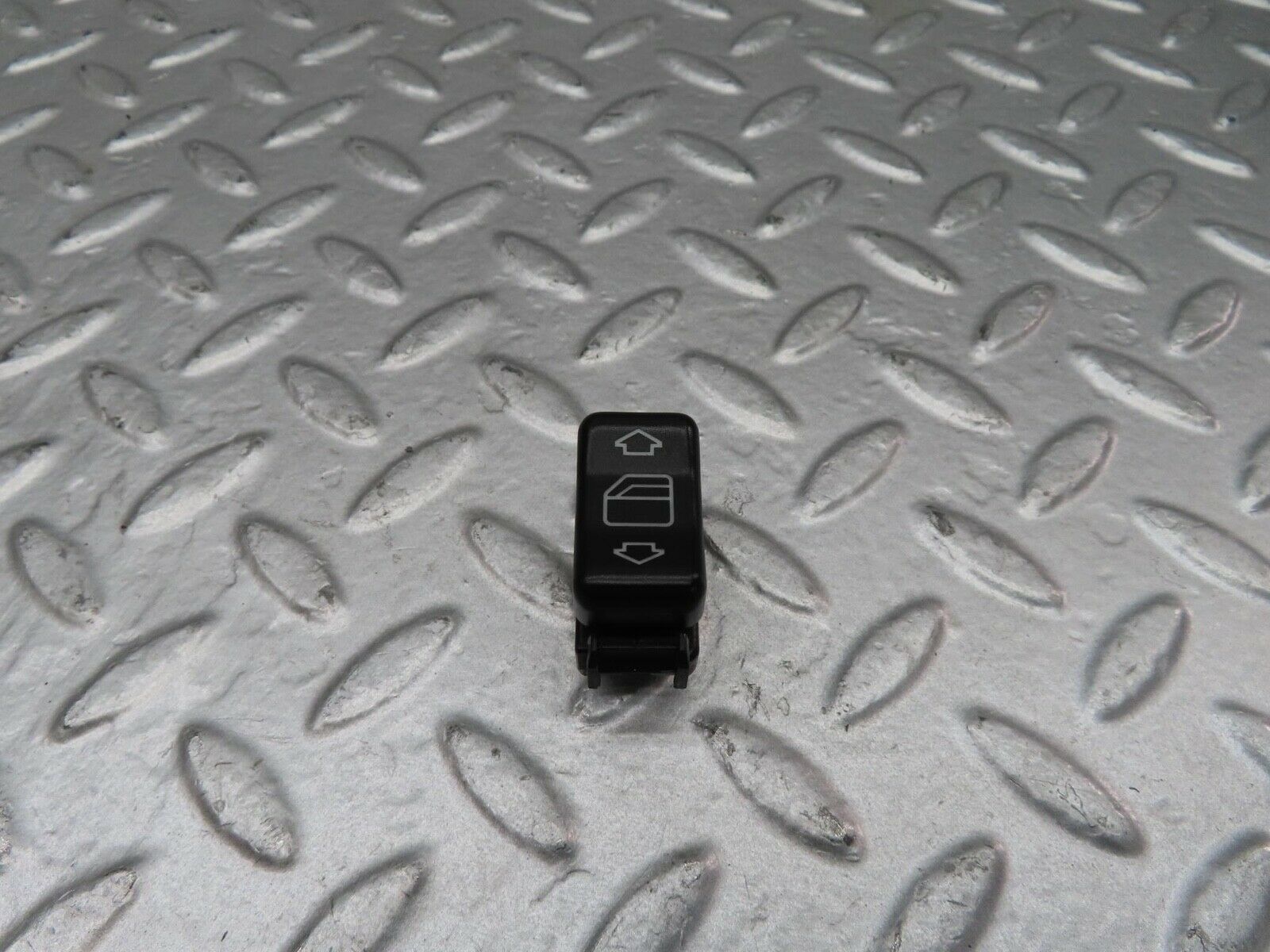 15036 Mercedes-Benz W140 S320 Electric Window Switch Left Side 1408210151