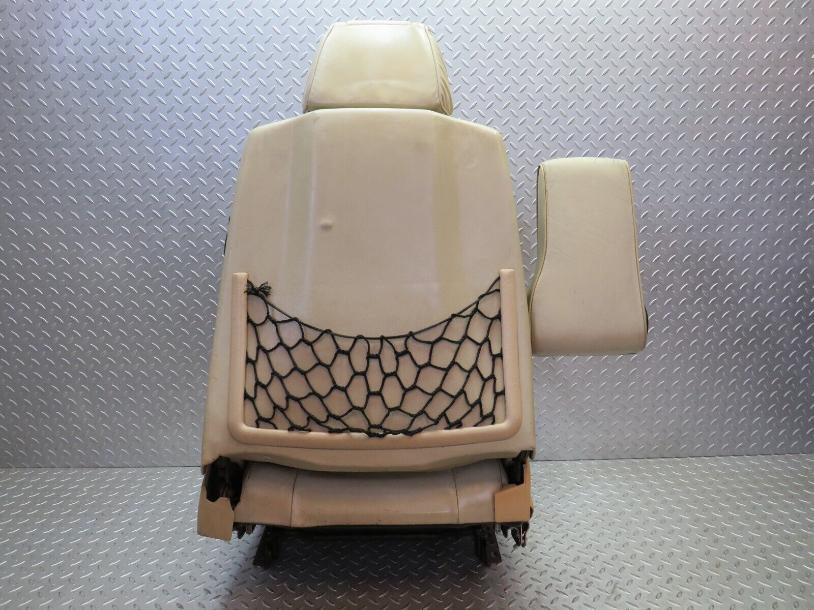 34548 Mercedes-Benz C126 380SEC Front Left Electric Seat Leather Beige