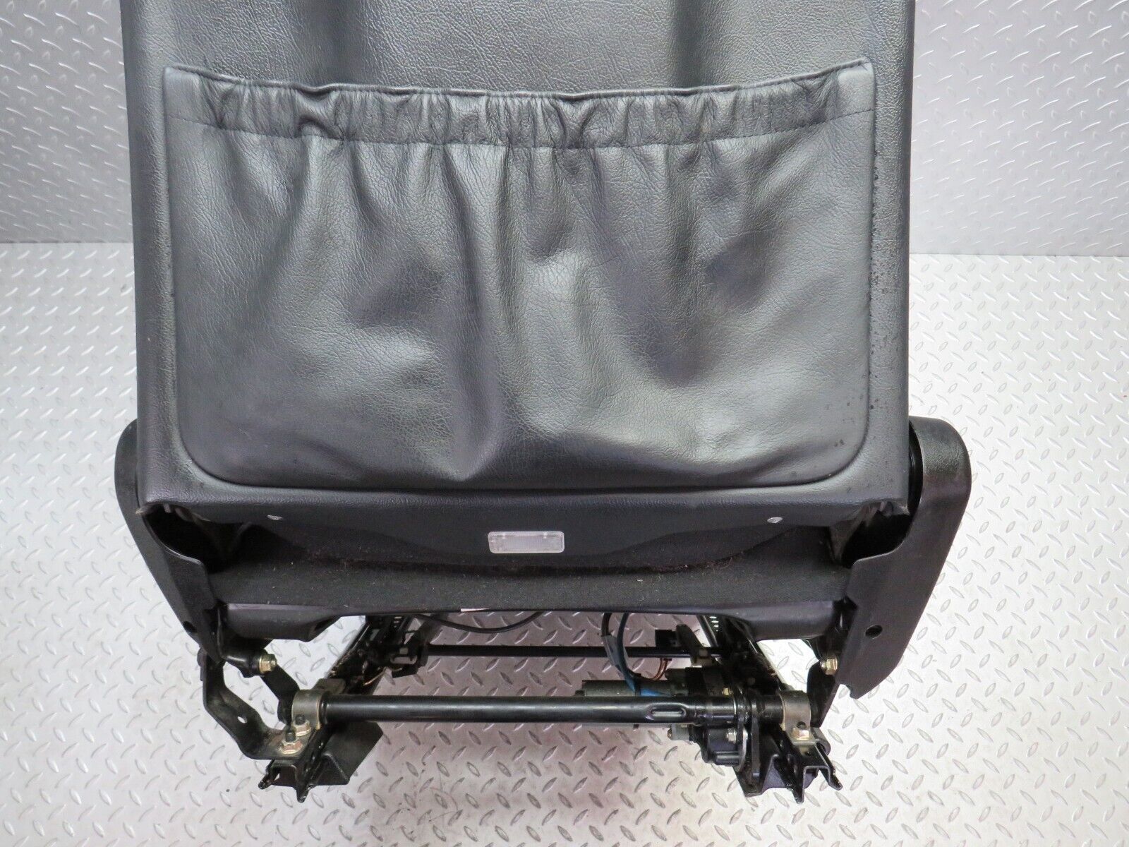 34800 Mercedes-Benz W210 320E Electric Front Right Seat Black Leather