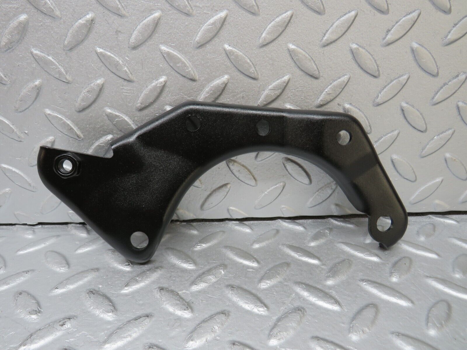 36780 Mercedes-Benz W201 190E 2.0L Power Steering Pump Bracket