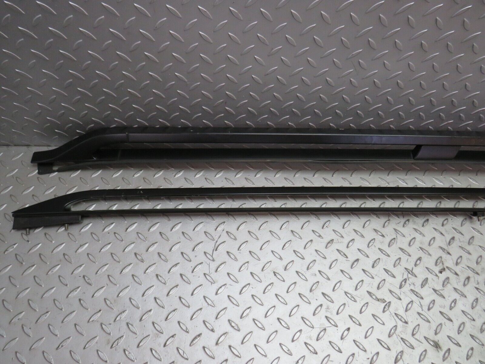 27756 Mercedes-Benz S124 300TE Wagon Roof Rack Rails Pair