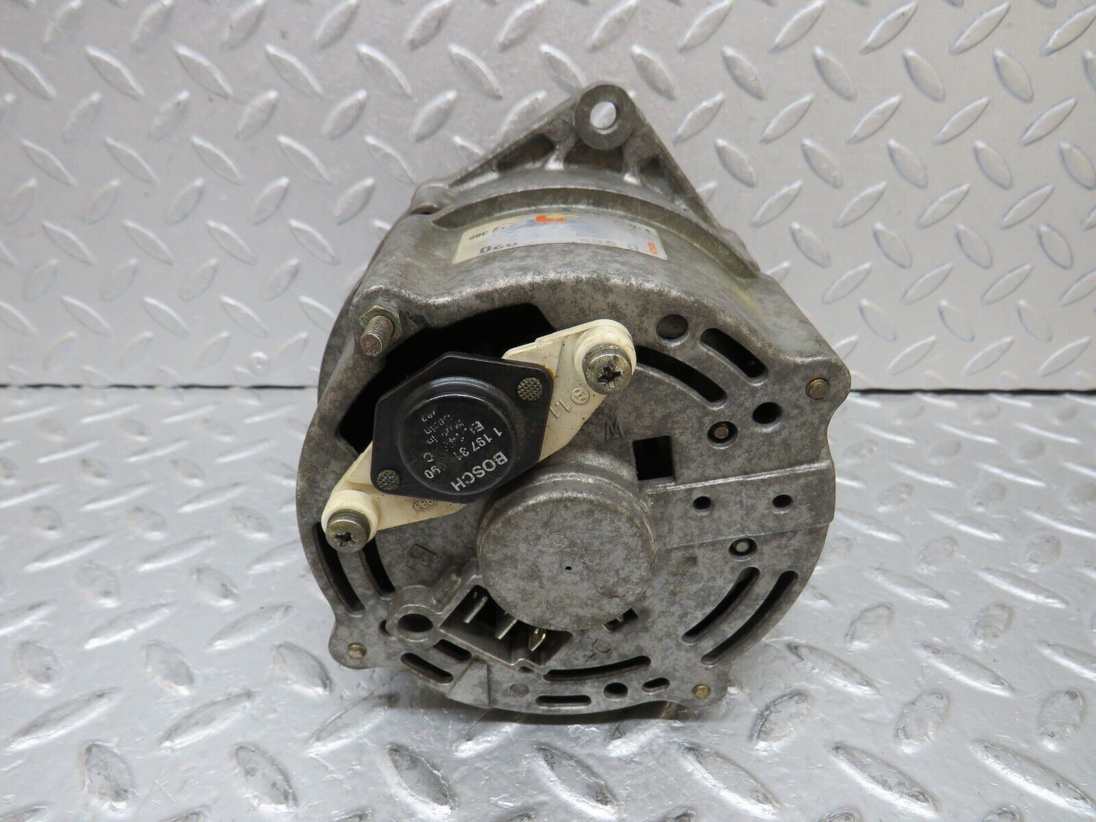 37368 Mercedes-Benz W109 300SEL Alternator Generator Bosch