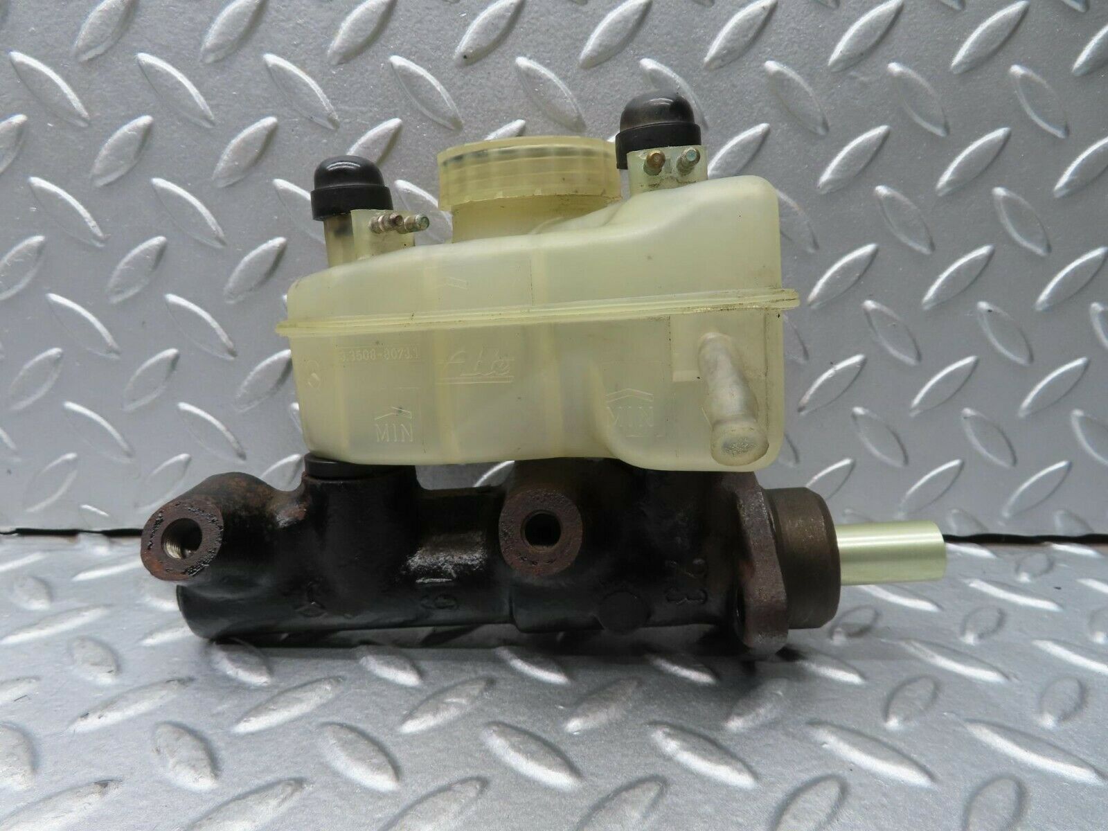 16697 Mercedes-Benz C107 380SLC Brake Master Cylinder With Tank