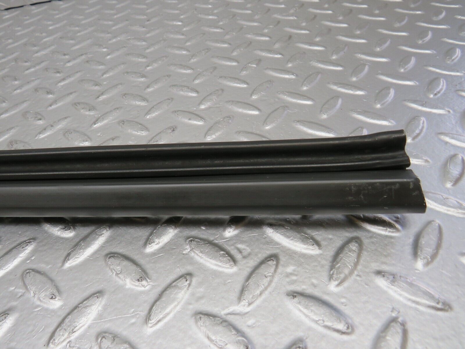 34220 Mercedes-Benz W124 260E Door Lower Sealing Rubber Trim Left