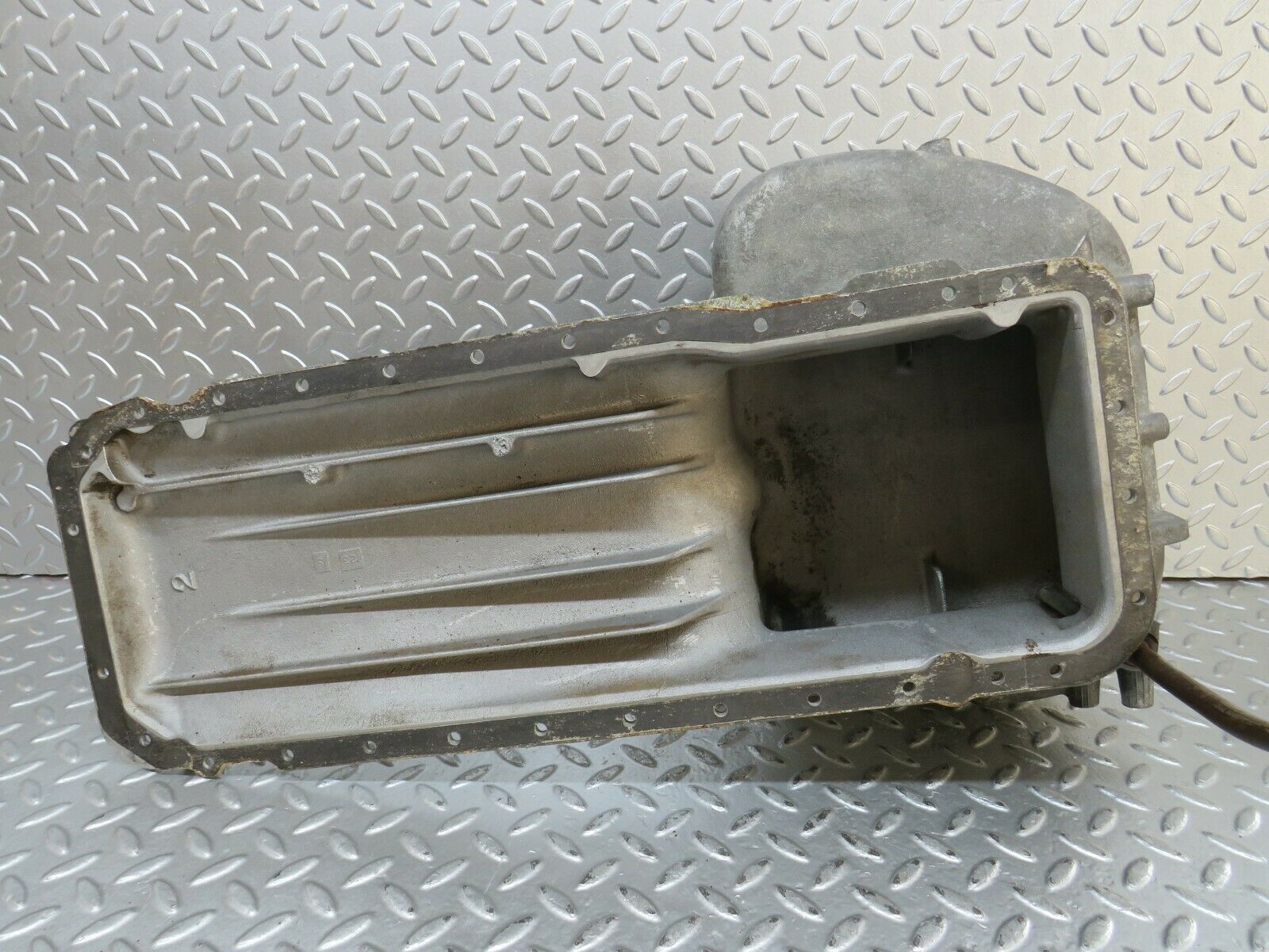 23863 Mercedes-Benz C107 450SLC Coupe Oil Pan Oil Sump 1170100013