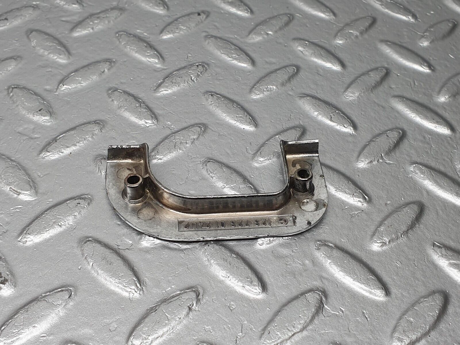 40764 Mercedes-Benz W123 300D Interior Chrome Door Latch Trim Left 1237230124