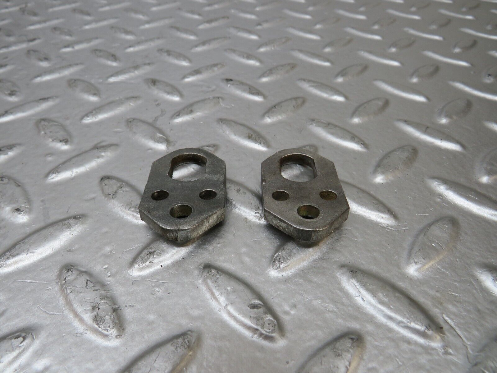 26259 Mercedes-Benz W116 450SE Fuel Injector Bracket 2 pcs