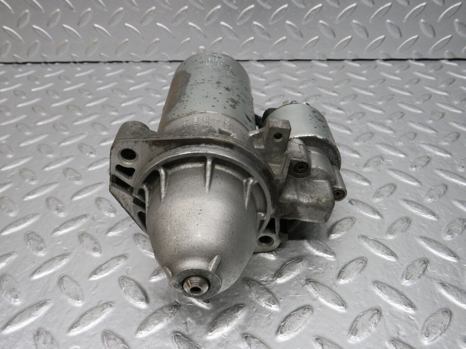 31450 Mercedes-Benz S124 220TE Wagon Starter Motor Bosch 0001108149