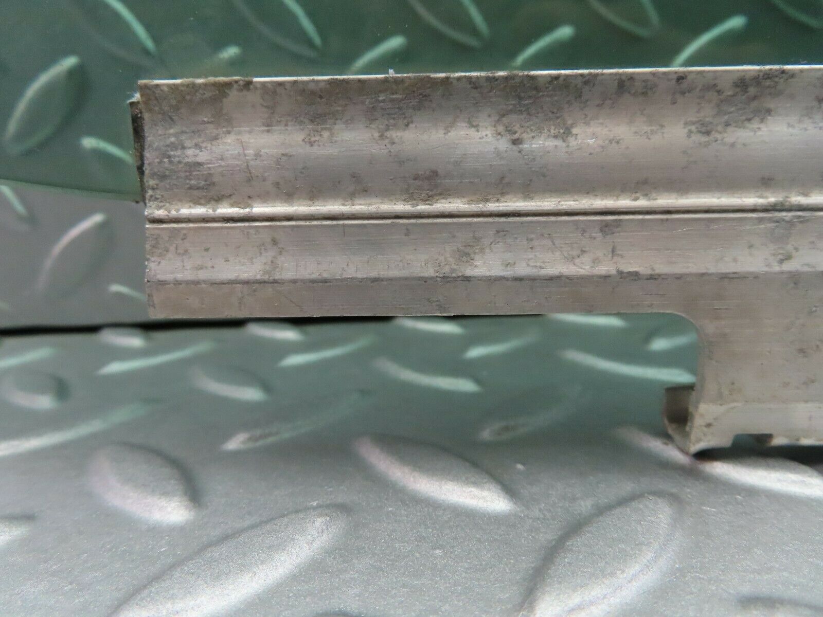 6748 Mercedes-Benz S124 E220 Wagon Rear Right Door Window Glass