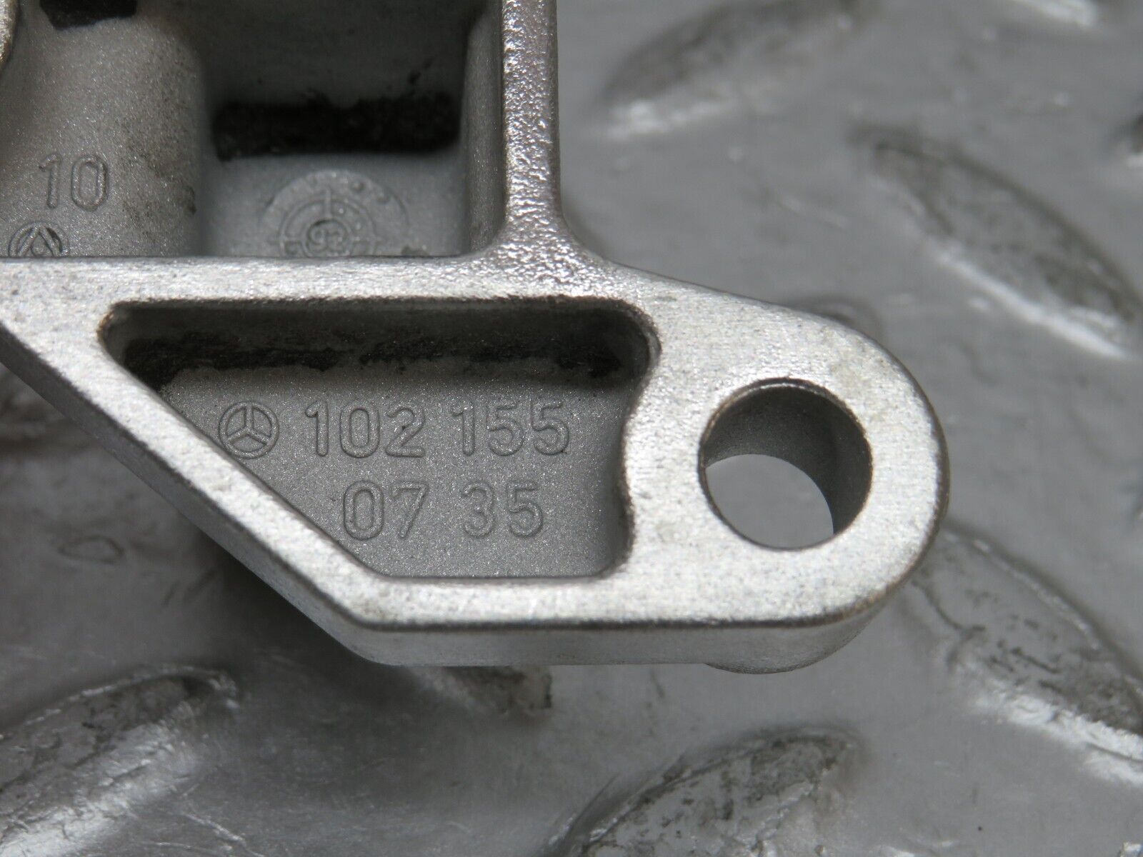 31771 Mercedes-Benz W201 190LE 1.8L Alternator Generator Support Bracket 1021550735