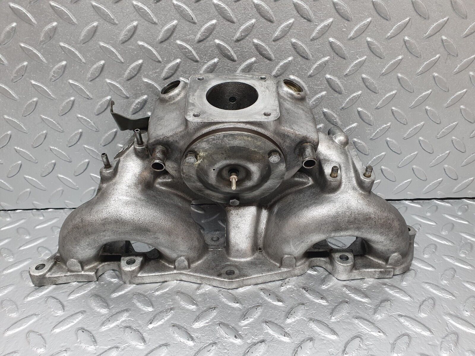 41582 Mercedes-Benz W124 200E Air Intake Manifold 1021411601 1021411319