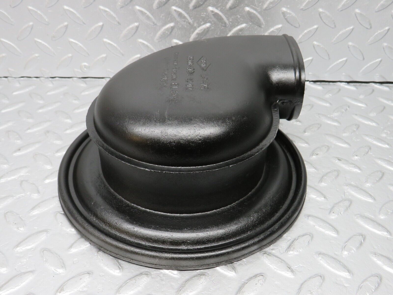 40381 Mercedes-Benz W110 230 Air Filter Housing Cap 0040941202 0000949804