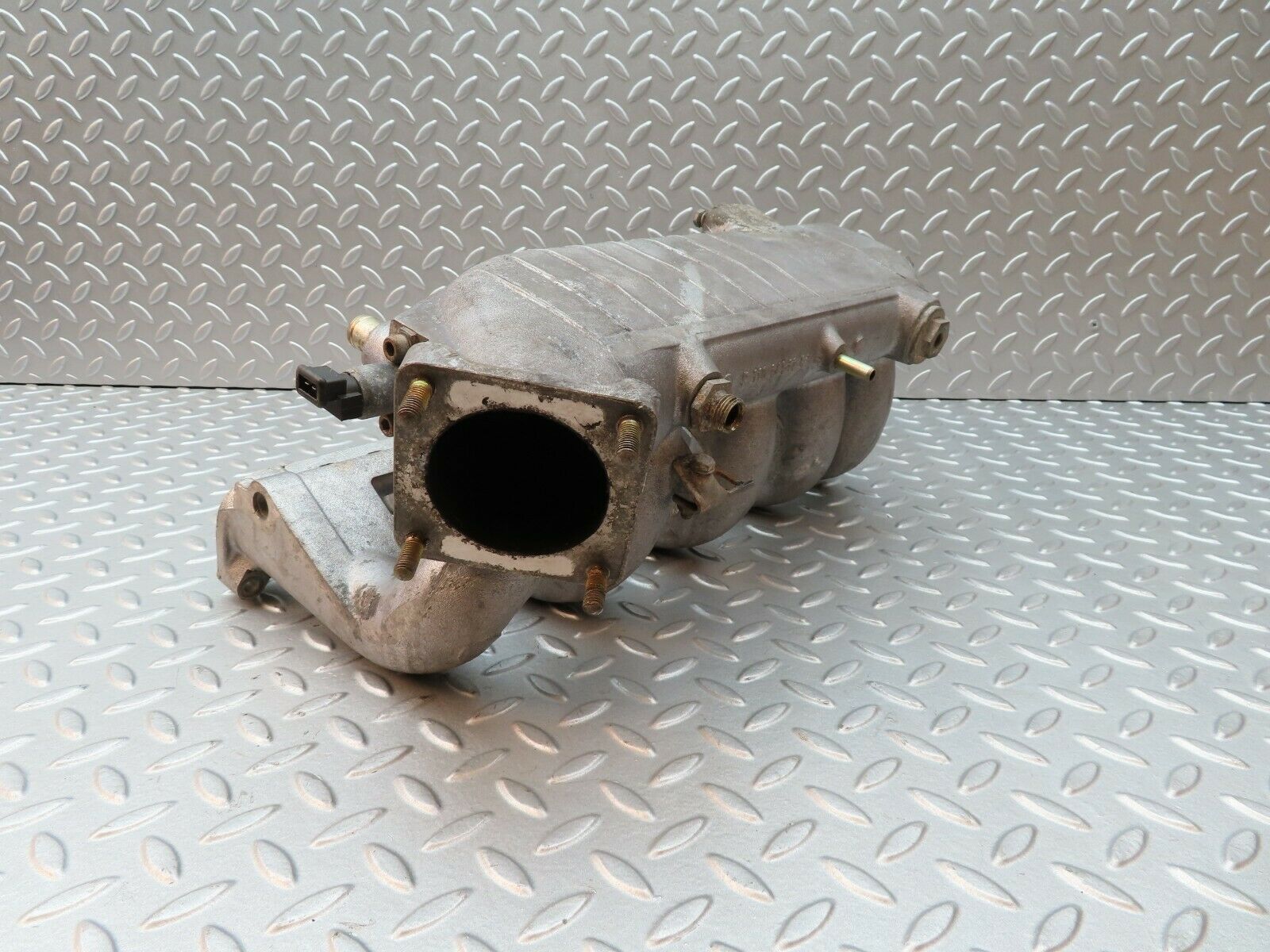 4879 Mercedes-Benz W114 280CE Coupe Intake Manifold 1101411201