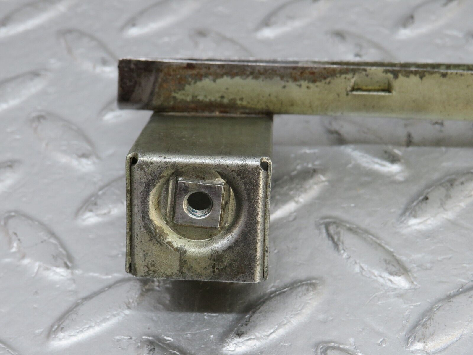 36012 Mercedes-Benz W126 420SE Rear Right Door Window Channel