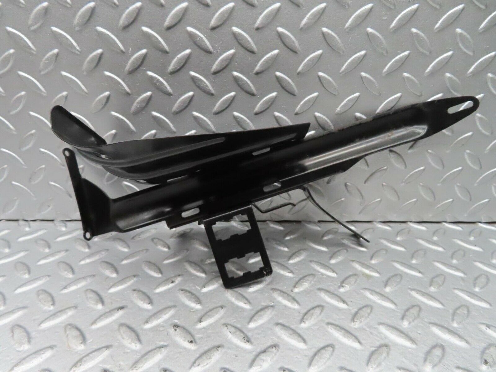 14462 Mercedes-Benz W116 350SE Relay Bracket