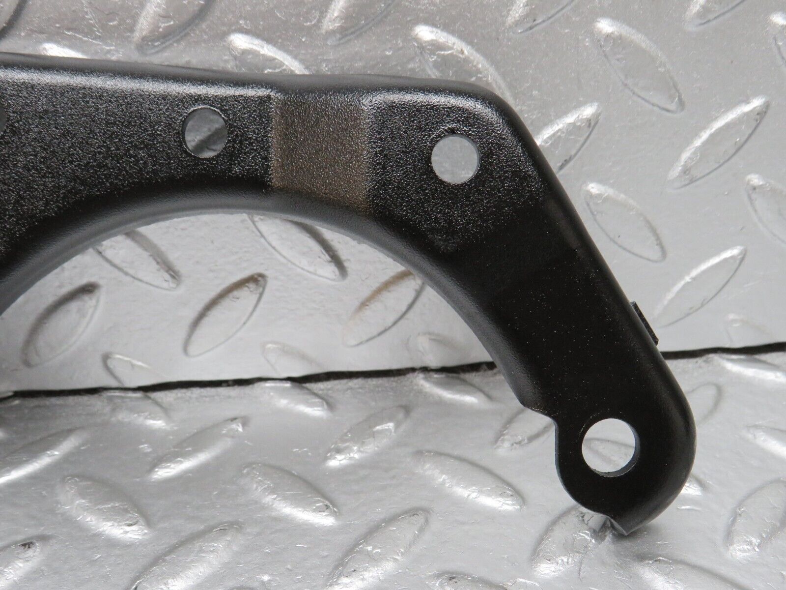 33773 Mercedes-Benz W201 190E 2.0L Alternator Generator Bracket