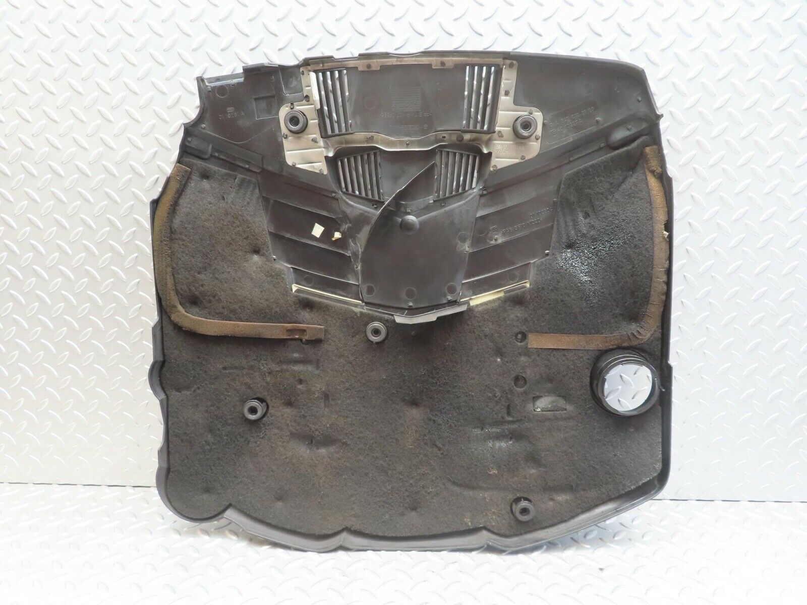 11297 Mercedes-Benz W221 S320 Engine Cover 6420100167