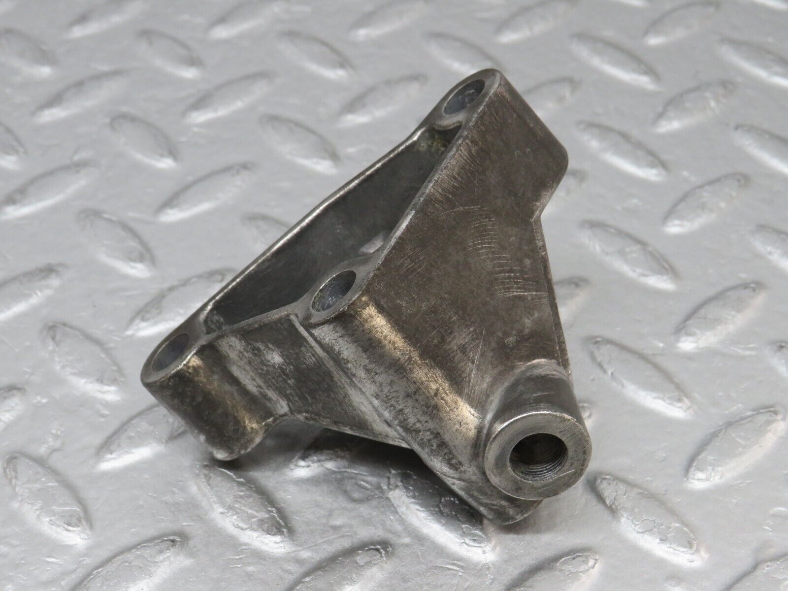 36576 Mercedes-Benz W201 190E 2.0L Alternator Generator Support Bracket 1021550835