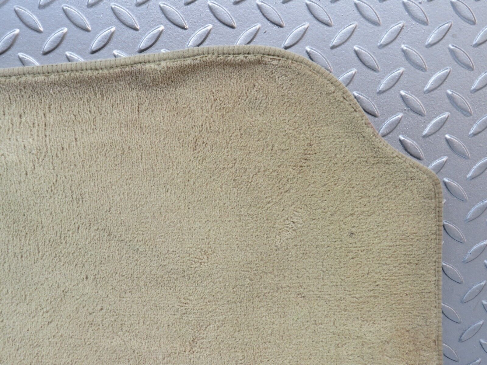 38375 Mercedes-Benz R129 280SL Coupe Front Left Floor Mat Beige