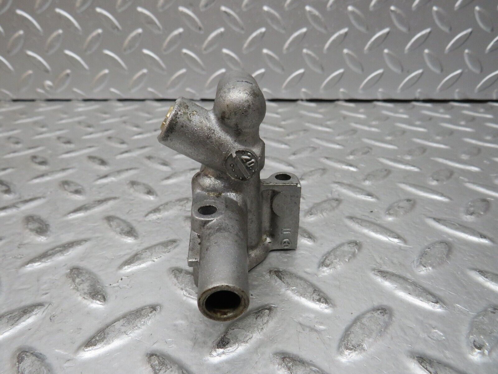 28820 Mercedes-Benz W123 230E Idle Control Valve 1020941212