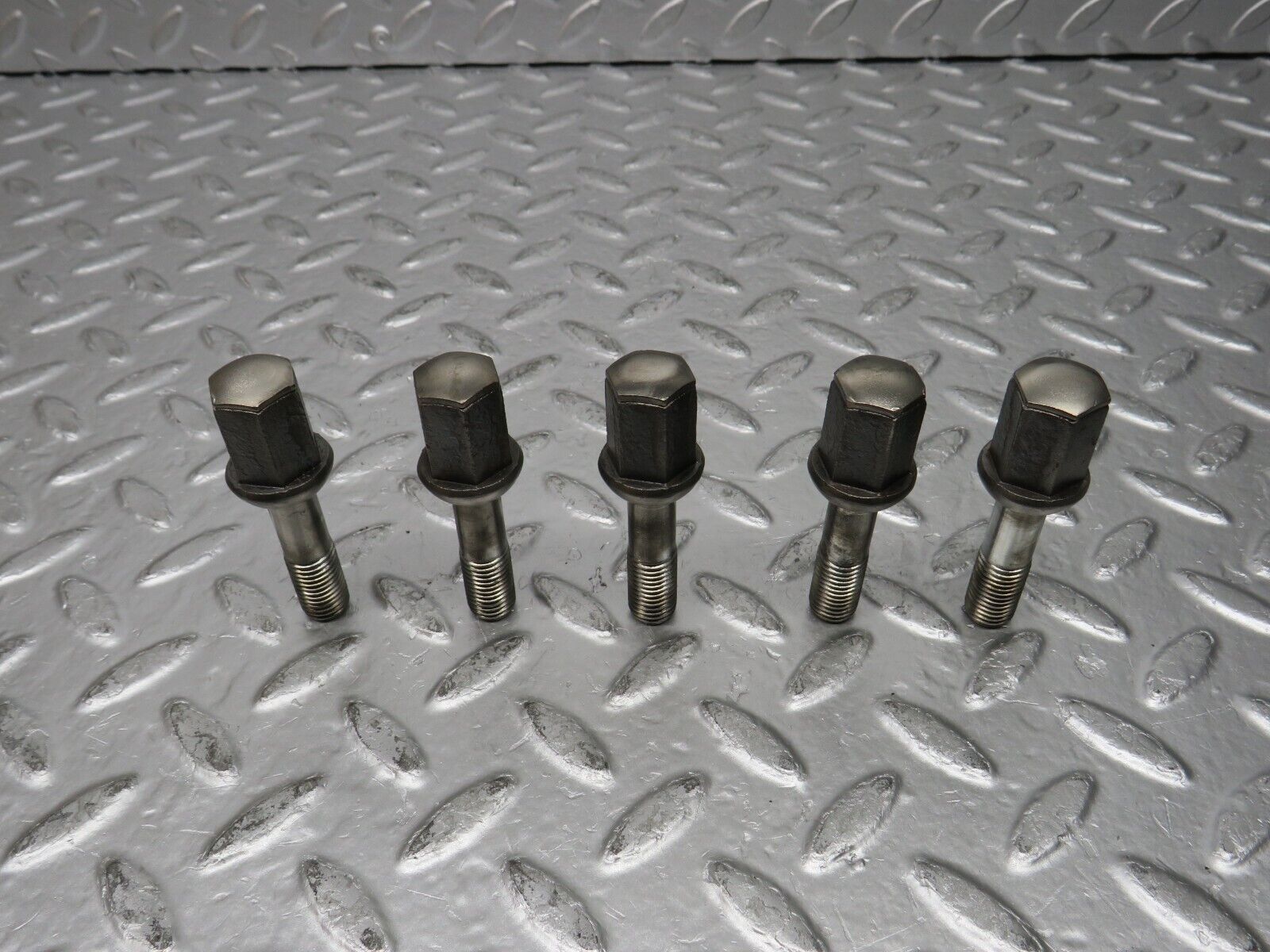 30529 Mercedes-Benz 5x Alloy Wheel Lug Bolt M12x1.5