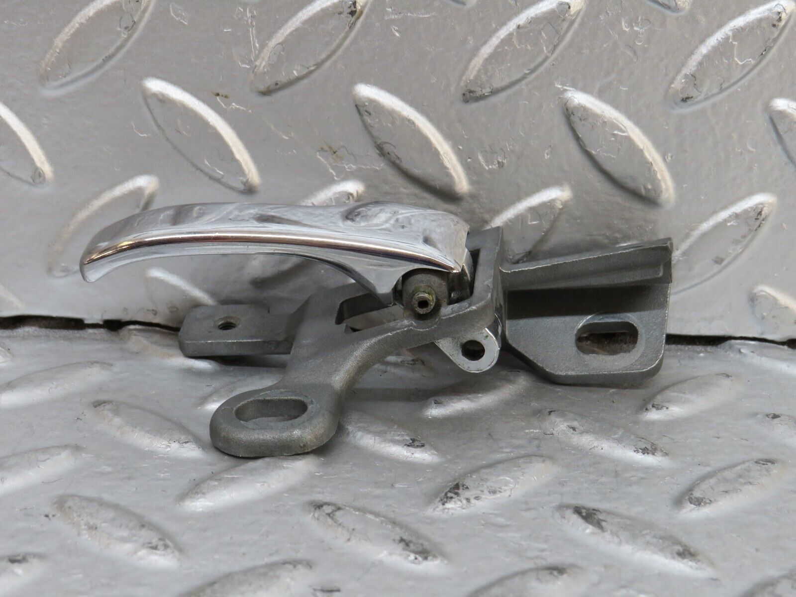 28284 Mercedes-Benz S123 240D Wagon Right Interior Door Handle 1237600261