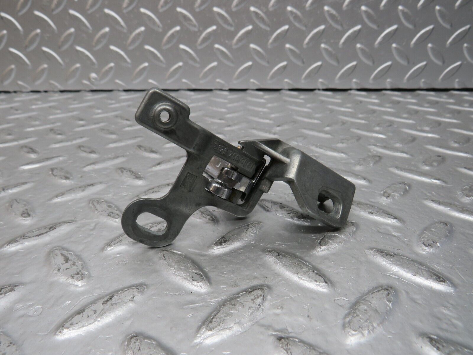 29690 Mercedes-Benz W123 230E Left Door Opener Door Handle 1237600161