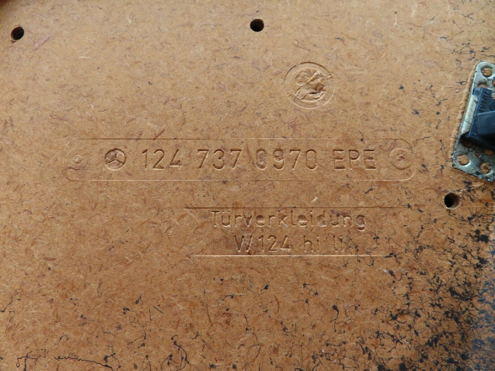 5264 Mercedes-Benz W124 230E Rear Left Door Card Beige 1247370970