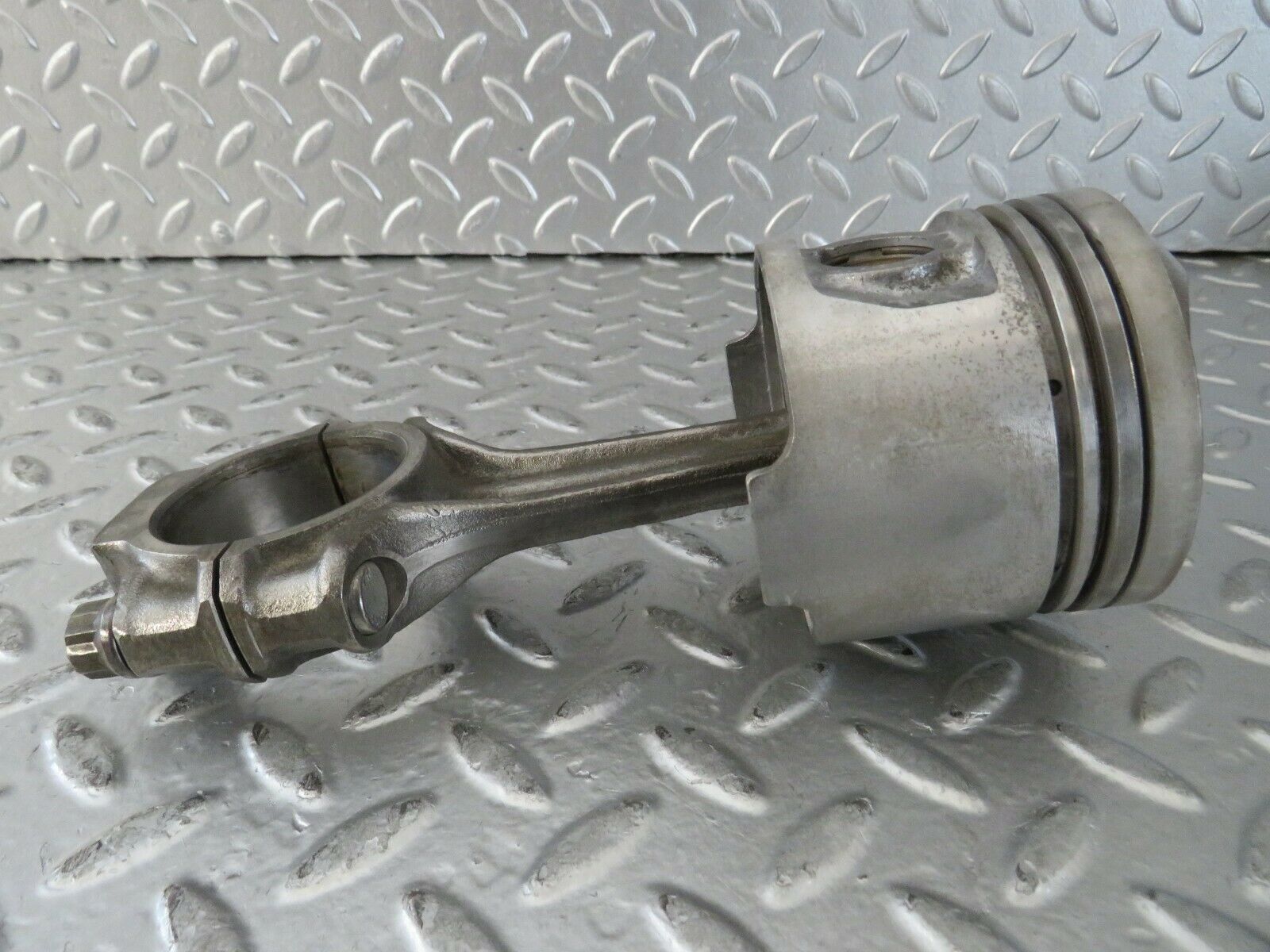23578 Mercedes-Benz W114 280E Piston With Connecting Rod 86.00 mm