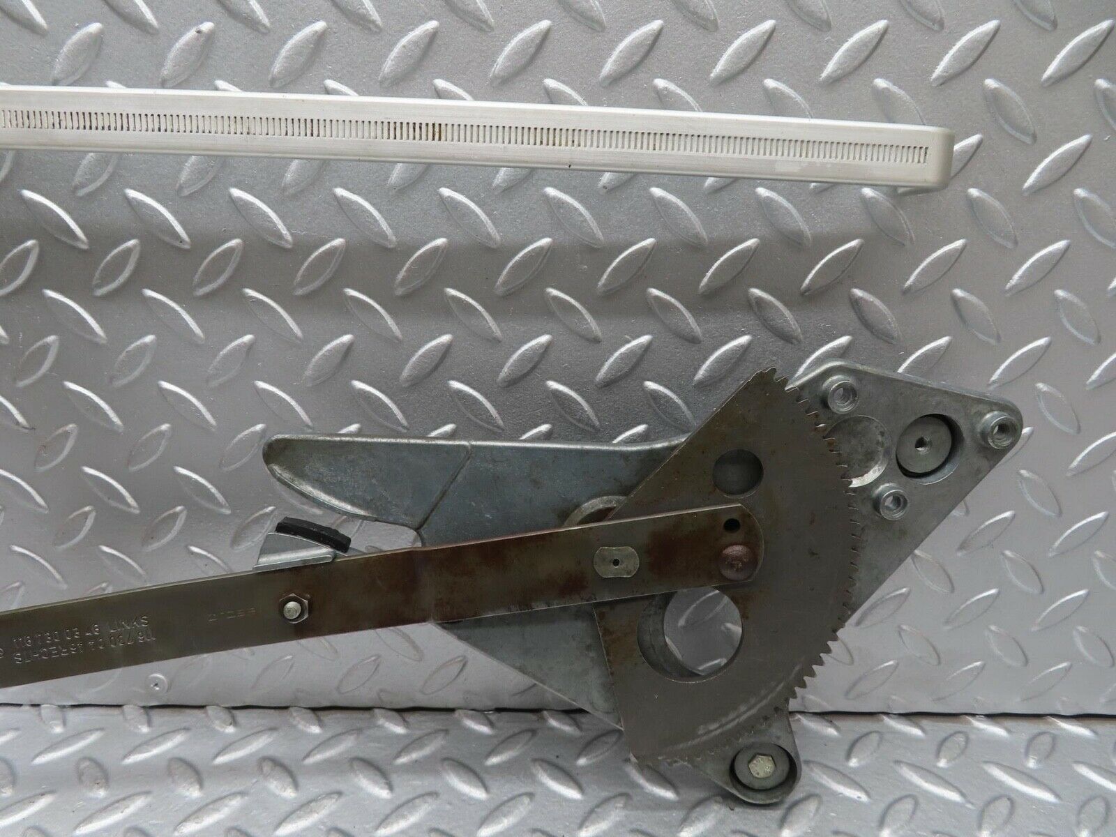 14253 Mercedes-Benz W116 350SE Rear Right Power Window Regulator 1167300446