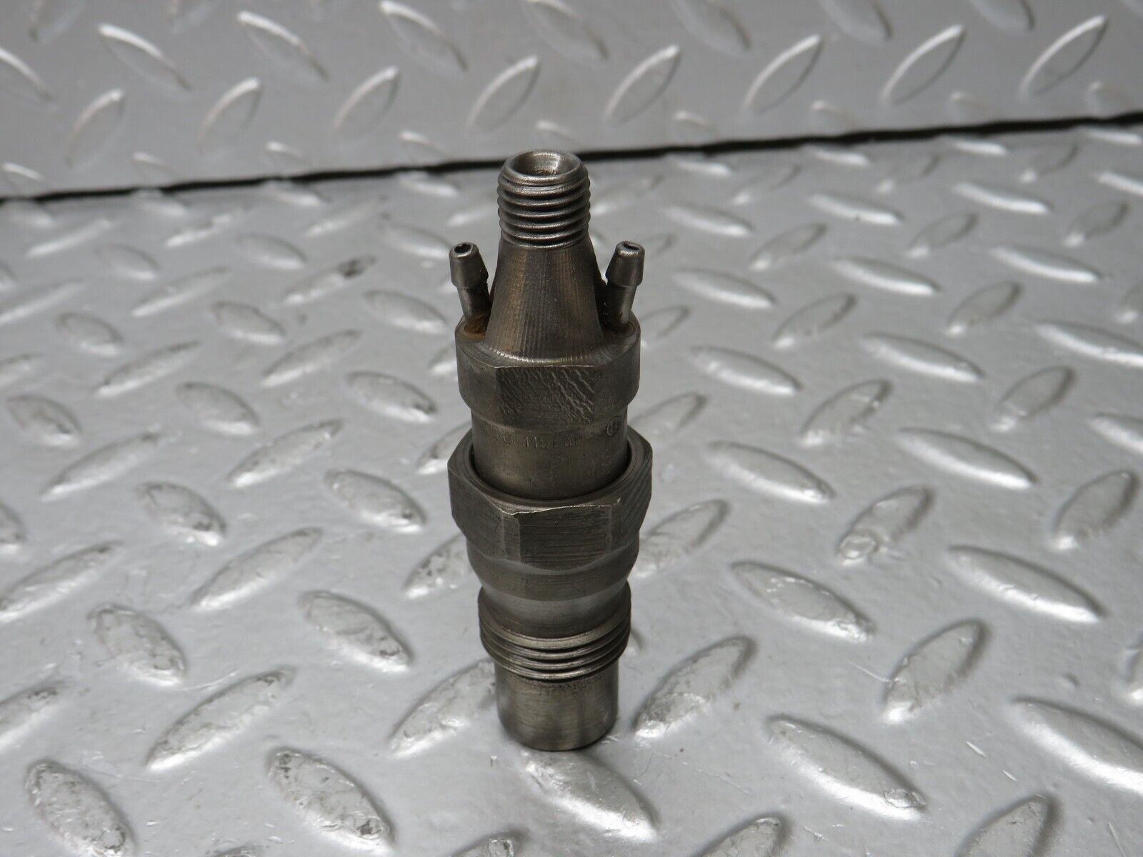 32904 Mercedes-Benz W123 300D Fuel Injector Bosch KCA30S35/4