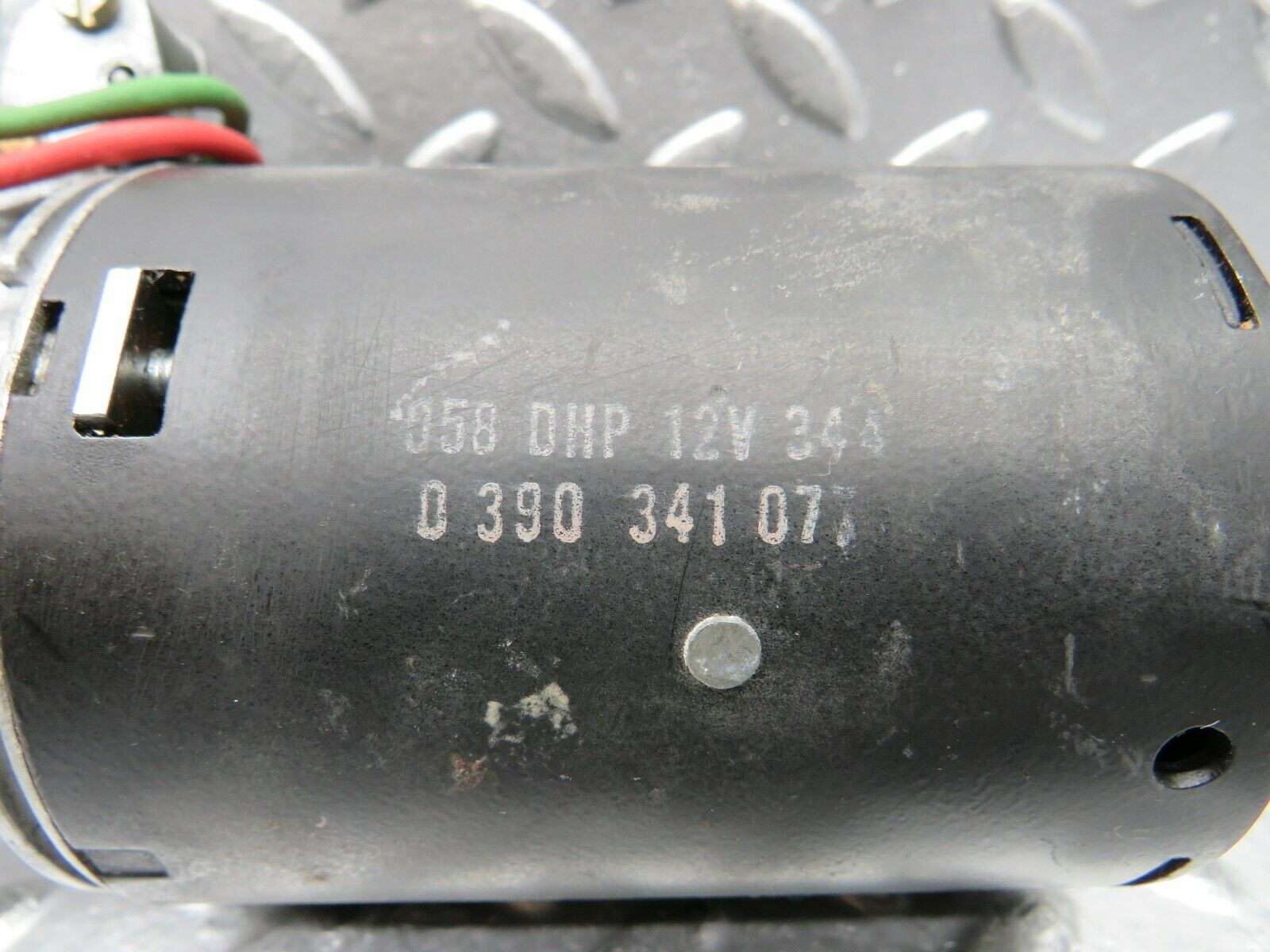 24132 Mercedes-Benz W123 280E Wiper Motor Bosch 0390341077