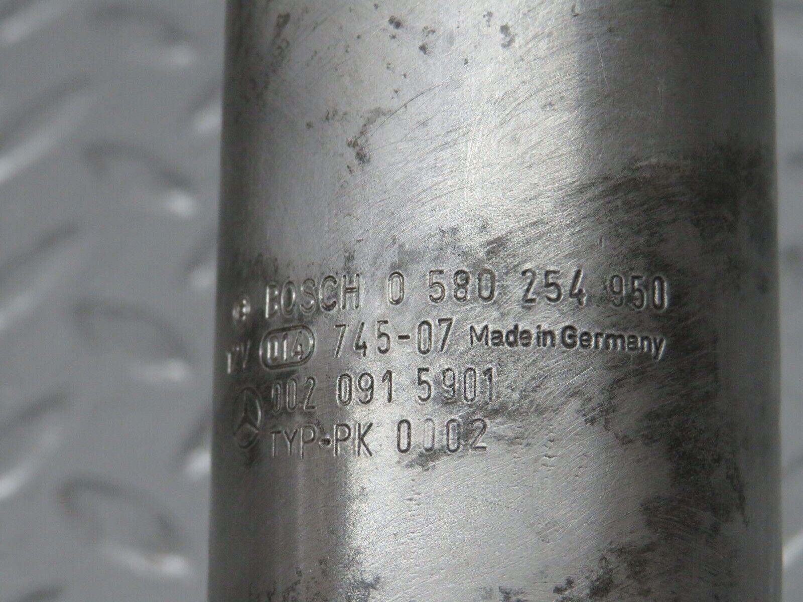 32492 Mercedes-Benz S124 300TE Wagon Fuel Pump Bosch 0020915901 0580254950