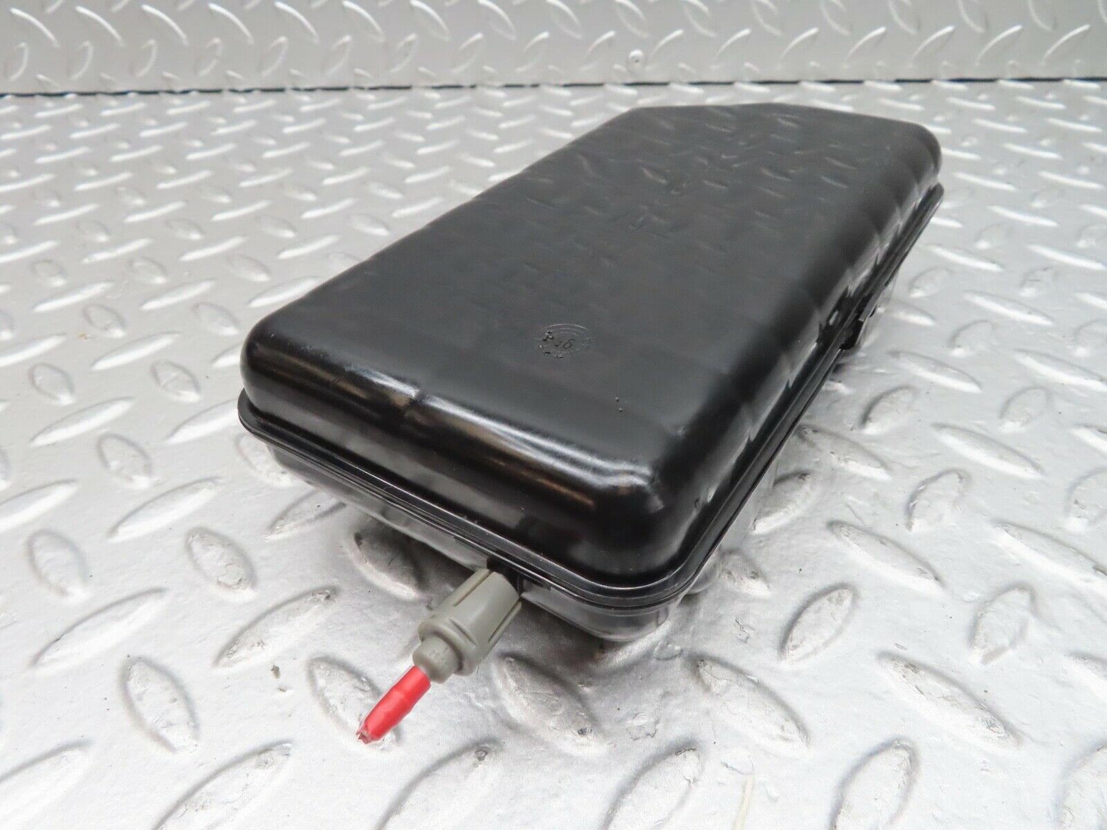 14923 Mercedes-Benz W140 S320 Vacuum Reservoir Tank 1408050019