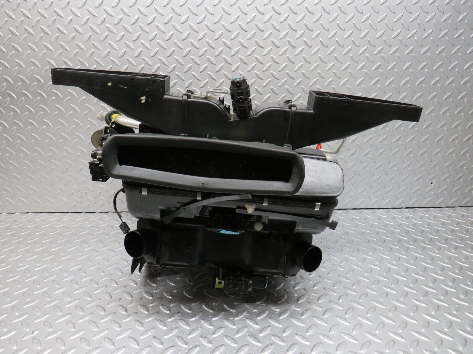 39549 Mercedes-Benz R129 320SL Coupe Heater Blower Box Housing 1298303362