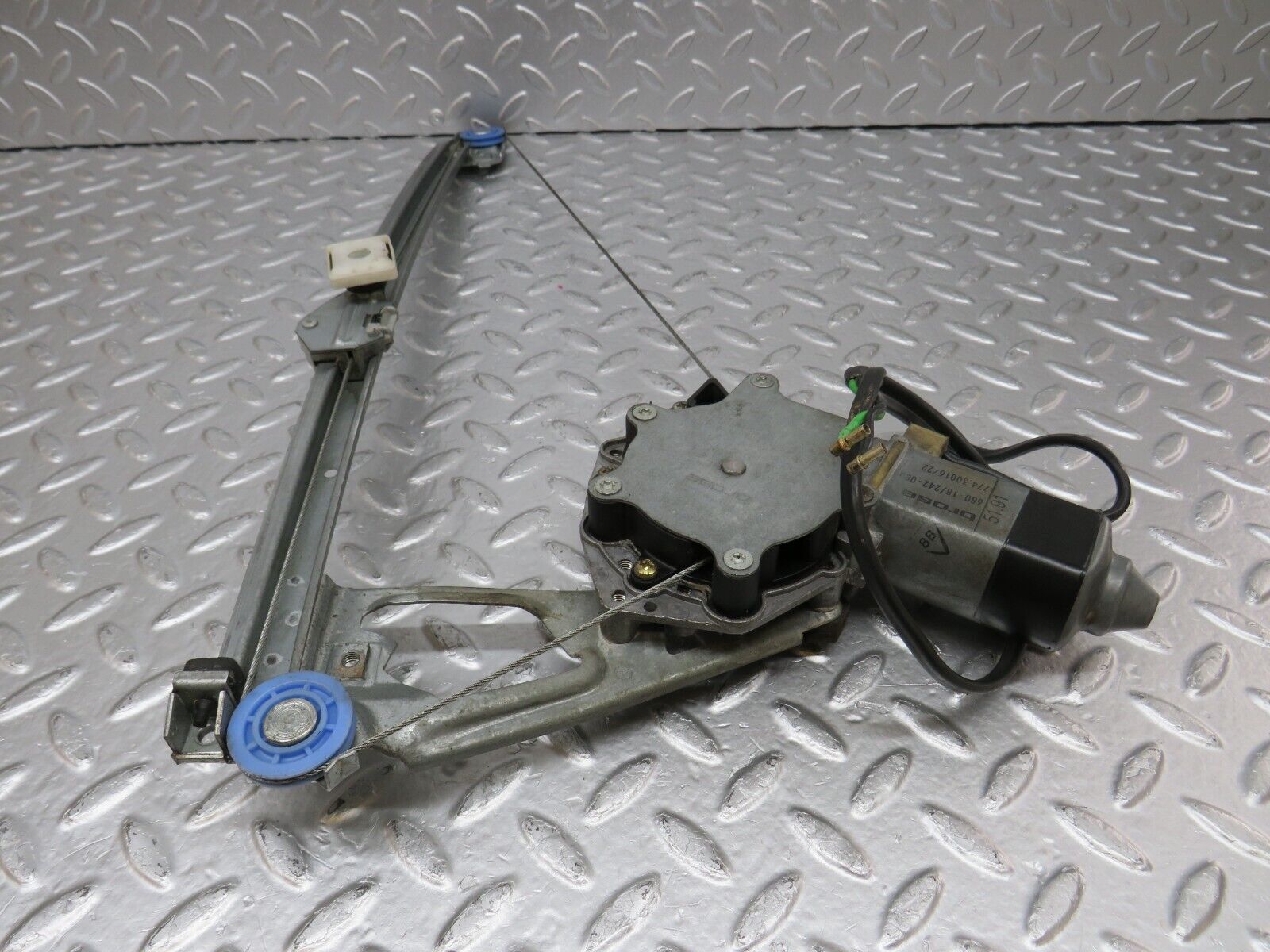 34172 Mercedes-Benz W124 260E Rear Right Power Window Regulator With Motor 774.30016/22