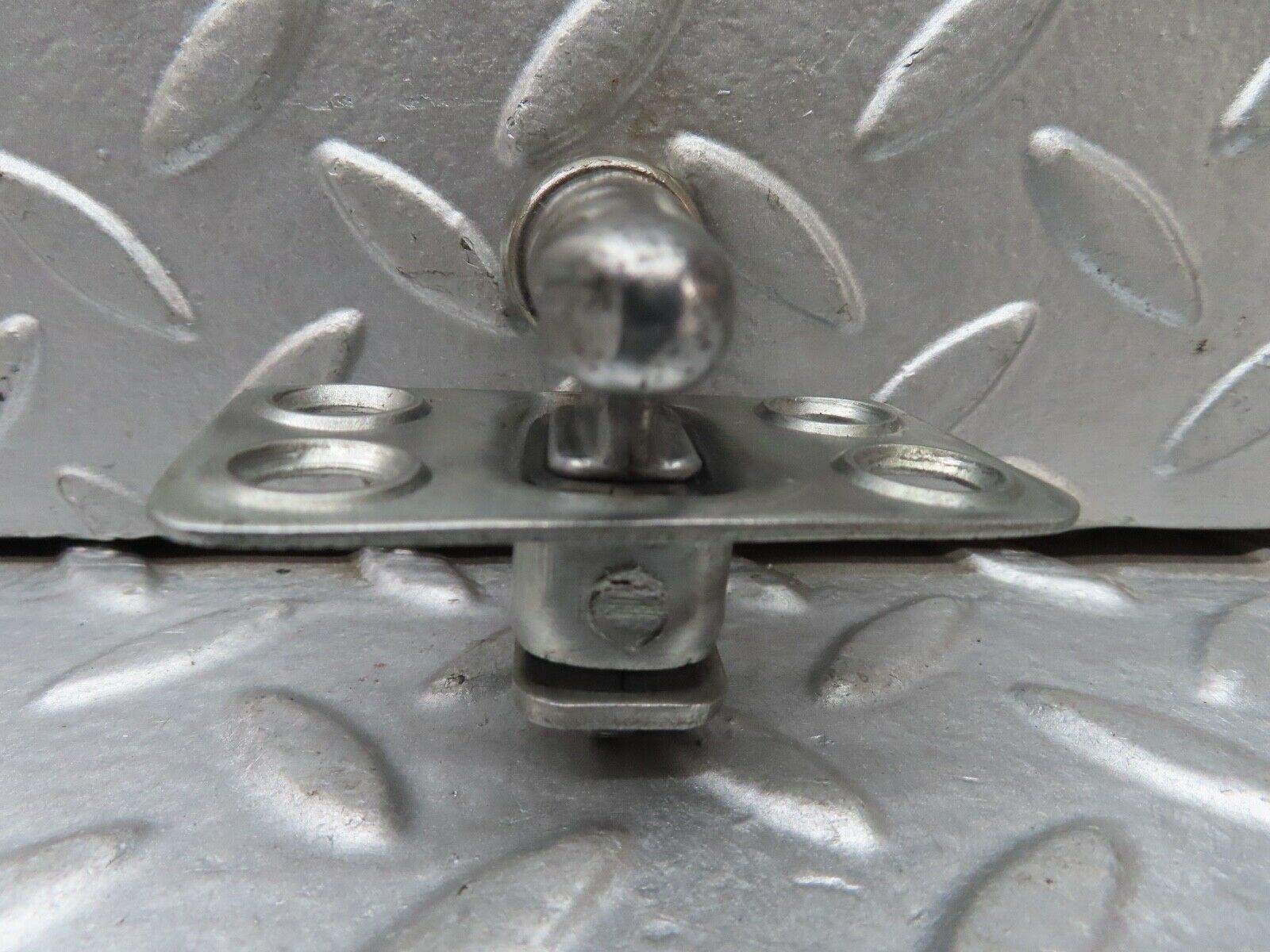 18587 Mercedes-Benz W120 W121 Ponton Door Lock Latch