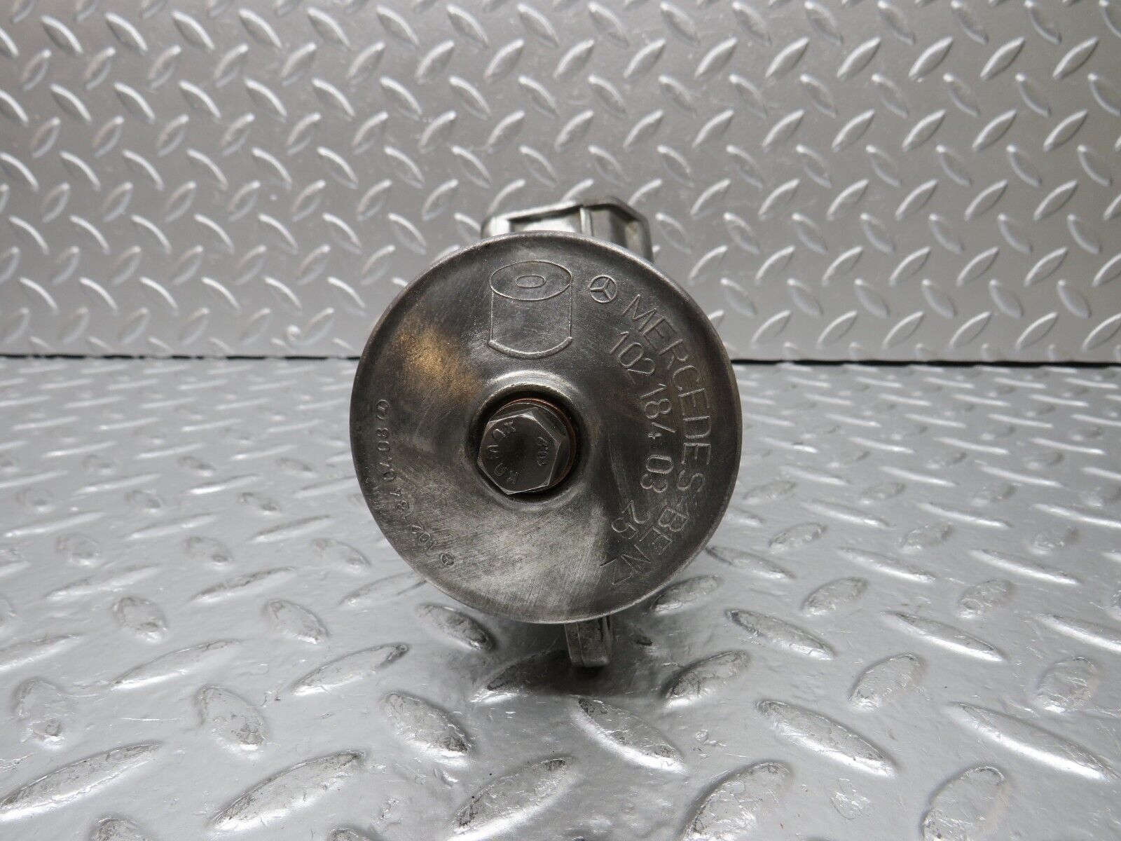 30823 Mercedes-Benz W201 190E 2.0L Oil Filter Housing 1021801211 1021840325