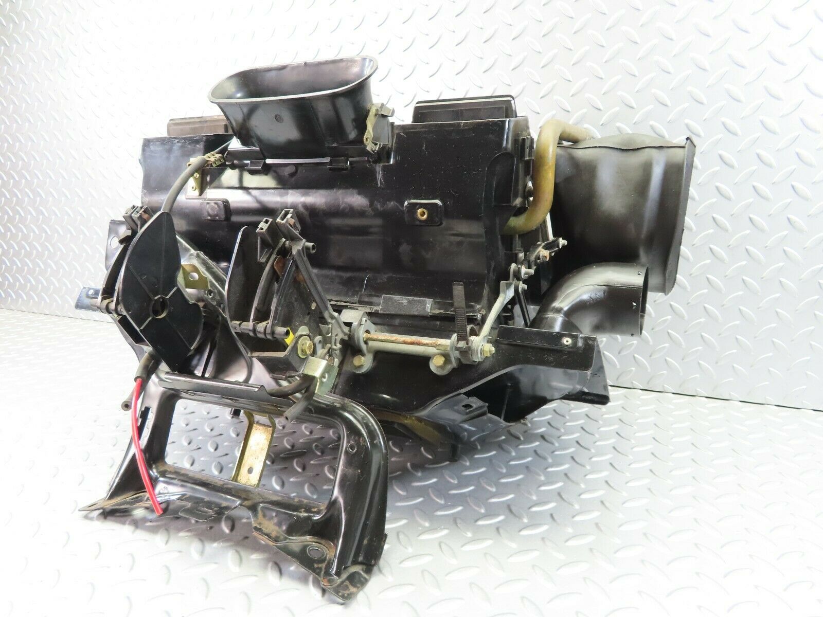 7483 Mercedes-Benz W116 450SE Heater Box Blower Housing