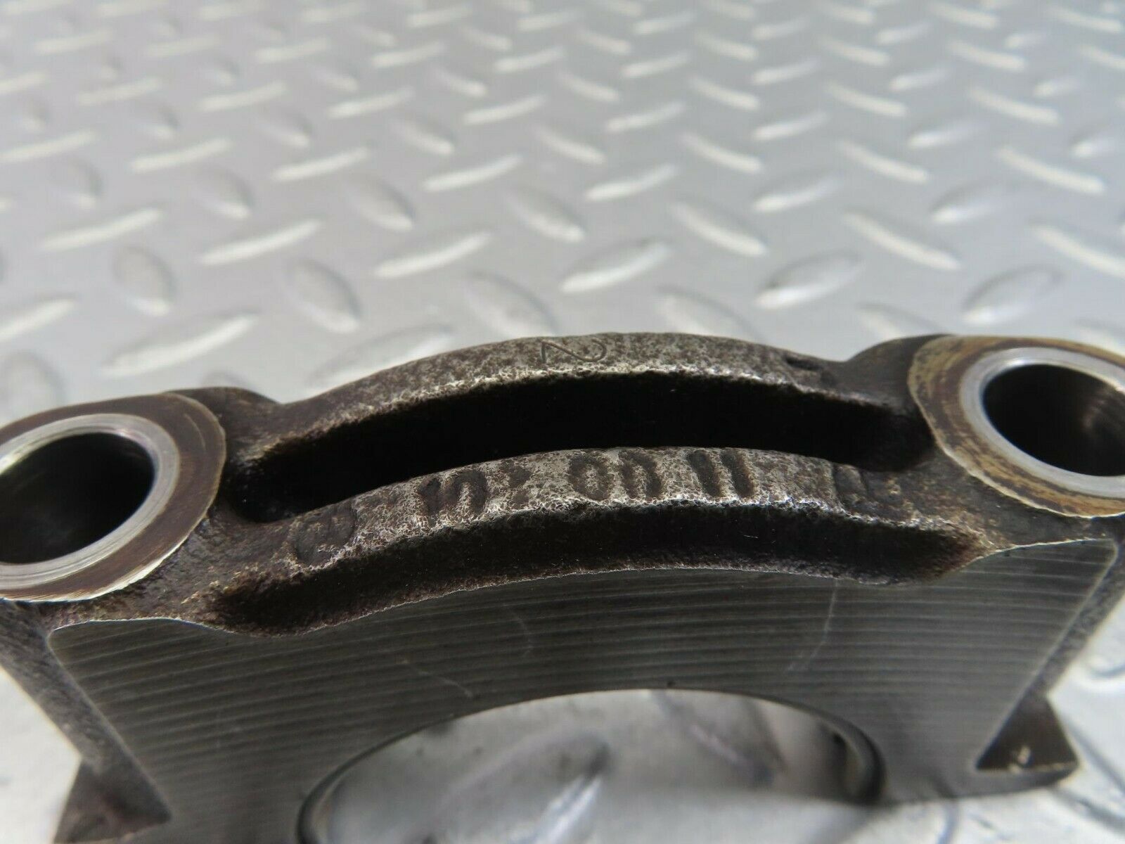 10129 Mercedes-Benz C123 230CE Coupe Crankshaft Bearing Holder Block 1020011