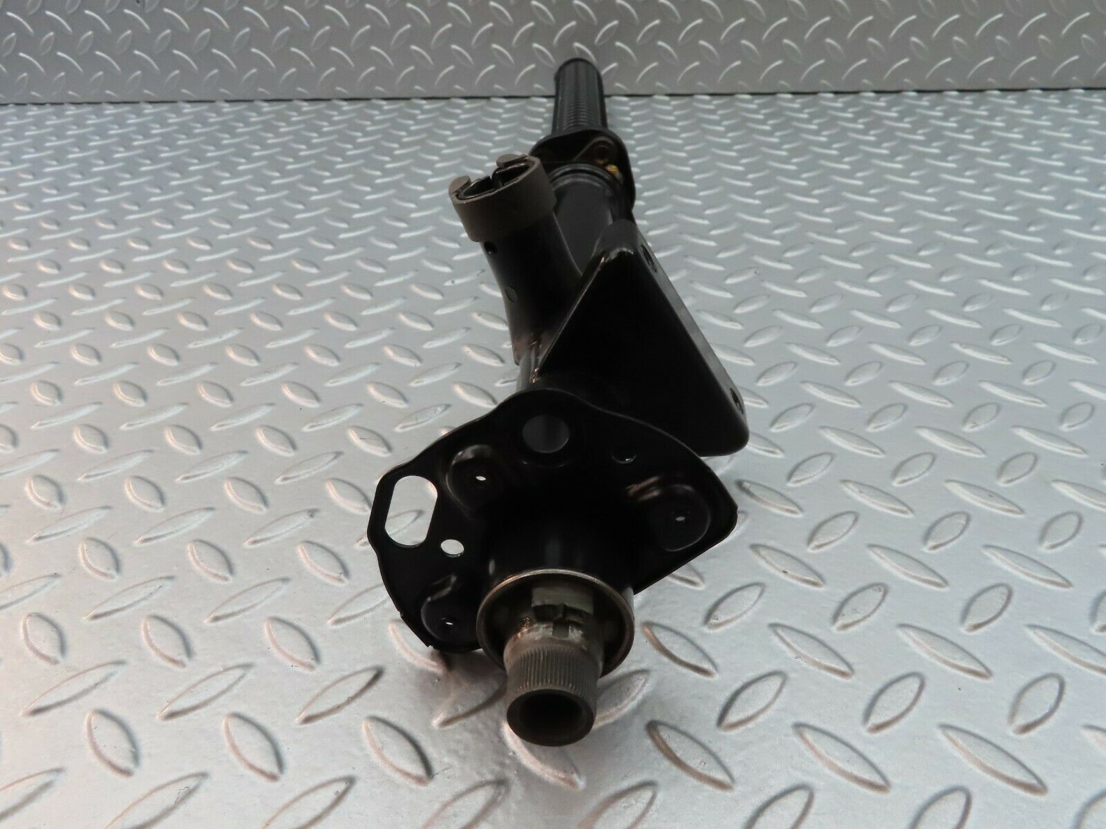 6728 Mercedes-Benz S124 E220 Wagon Steering Column