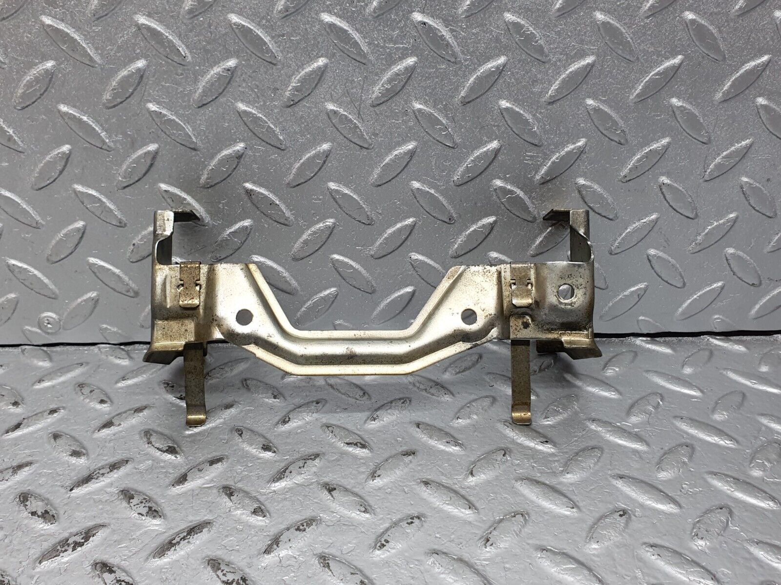 41258 Mercedes-Benz W126 300SE ABS Module Holder Bracket