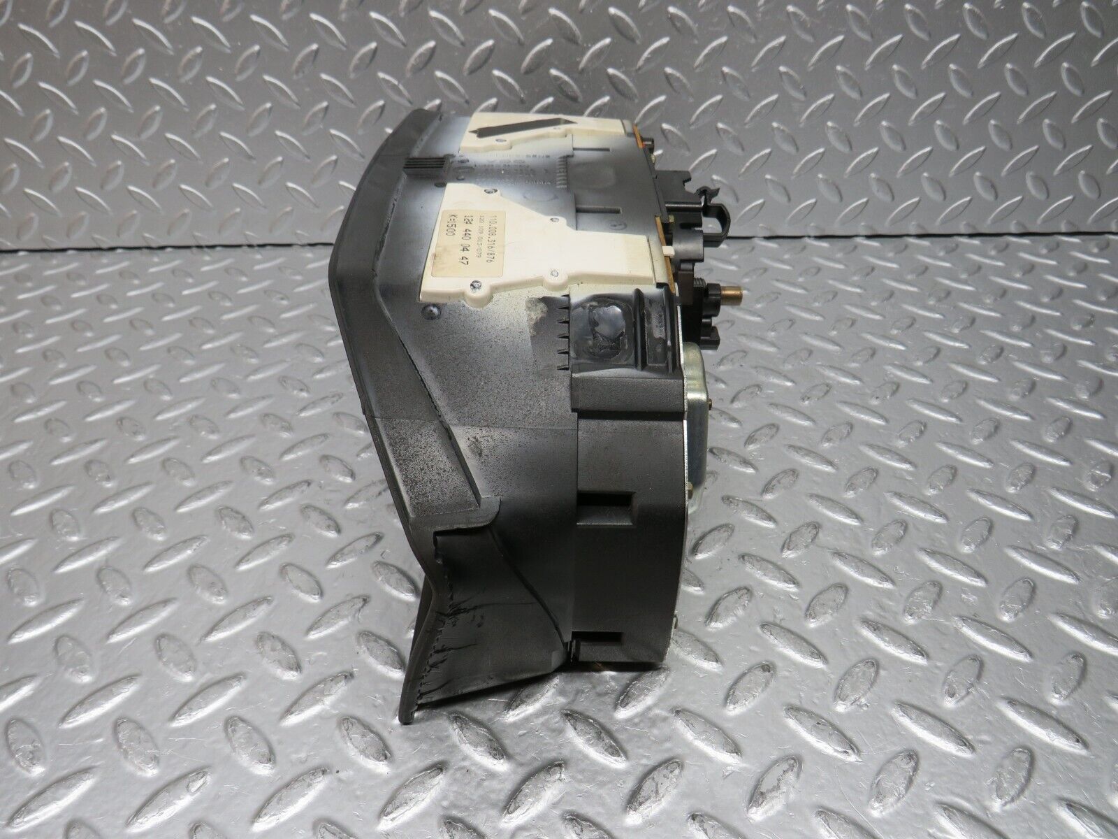 31490 Mercedes-Benz S124 220TE Wagon Instrument Cluster 1244400447 1245426769